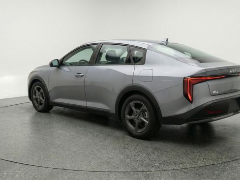 Used 2025 Kia K4 LXS FWD image 6