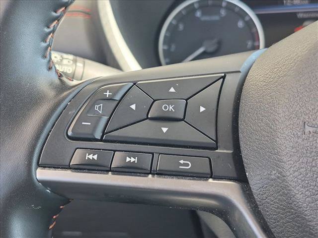 Used 2025 Nissan Sentra SR FWD image 14