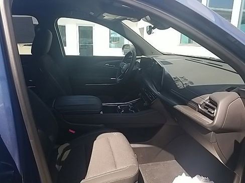 Certified 2025 Chevrolet Traverse LT w/ Driver Confidence Package AWD/4WD image 27