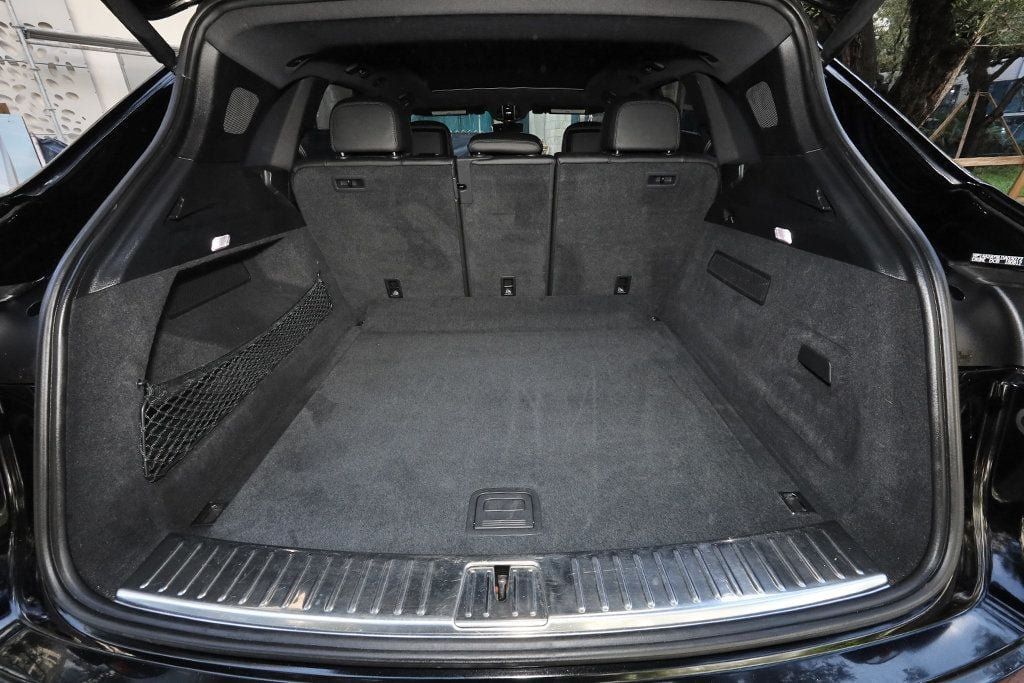 Used 2020 Porsche Cayenne AWD/4WD image 32