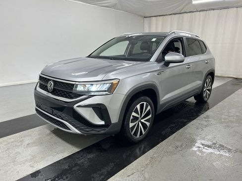 Certified 2023 Volkswagen Taos SE AWD/4WD image 5