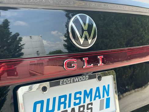 Used 2025 Volkswagen Jetta GLI Autobahn FWD image 19