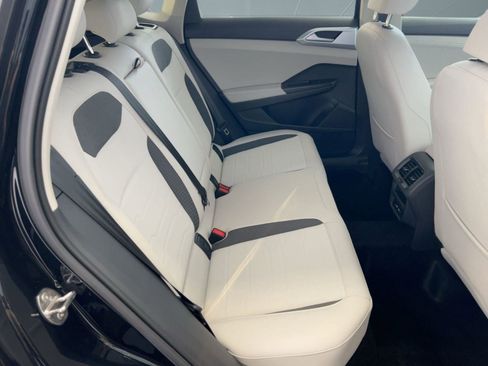 New 2026 Volkswagen Taos SE image 28