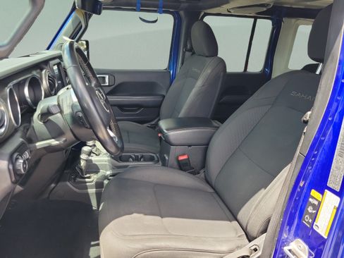 Used 2020 Jeep Wrangler Unlimited Sahara w/ Uconnect 4C Nav & Sound Group AWD/4WD image 19