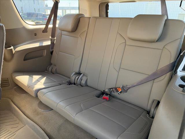 Used 2018 Chevrolet Suburban Premier AWD/4WD image 22