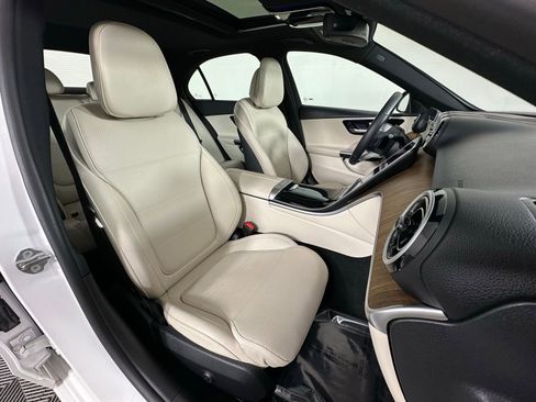 Used 2023 Mercedes-Benz C 300 4MATIC Sedan image 6