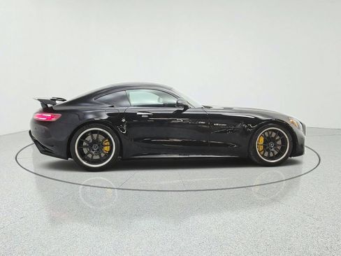 Used 2018 Mercedes-Benz AMG GT R image 4