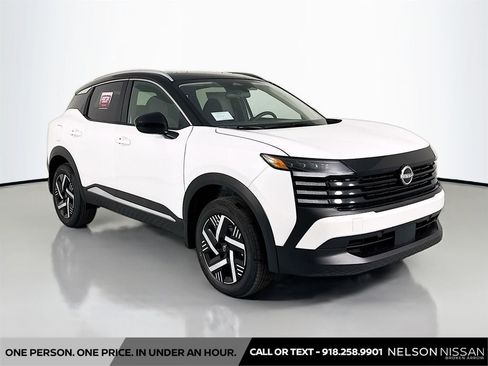 New 2026 Nissan Kicks SV w/ SV Premium Package FWD image 3