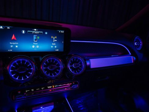 Certified 2025 Mercedes-Benz GLB 250 image 17