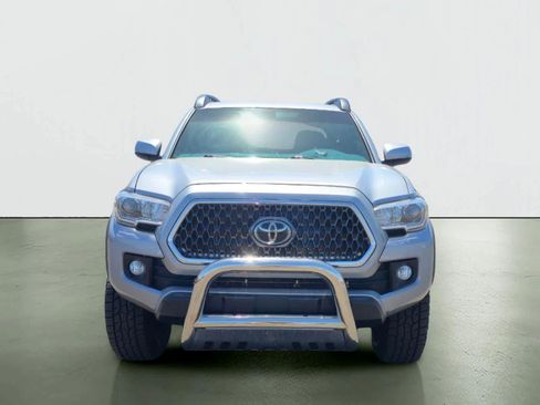 Used 2019 Toyota Tacoma TRD Off-Road w/ TRD Premium Off Road Package AWD/4WD image 9