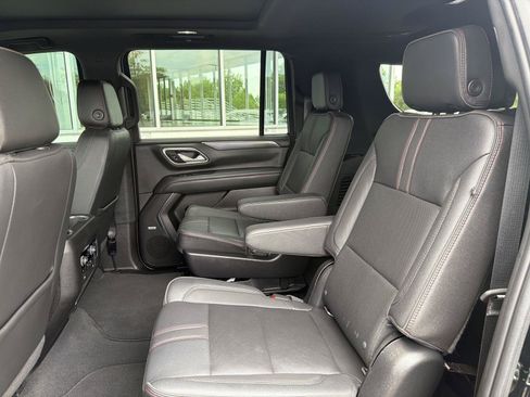 Used 2022 Chevrolet Suburban RST w/ Luxury Package AWD/4WD image 40