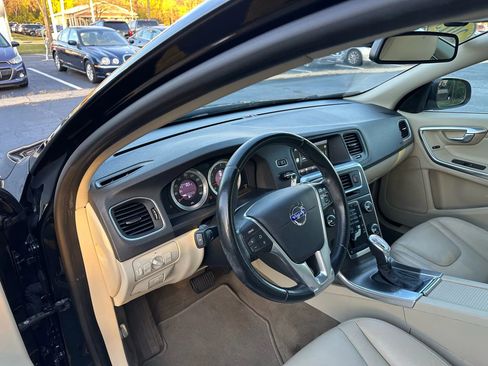 Used 2013 Volvo S60 T5 image 11