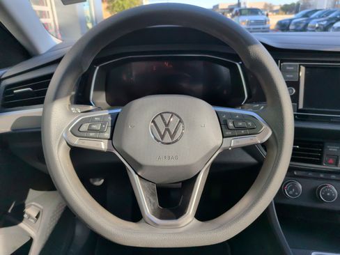 Used 2023 Volkswagen Jetta S image 18