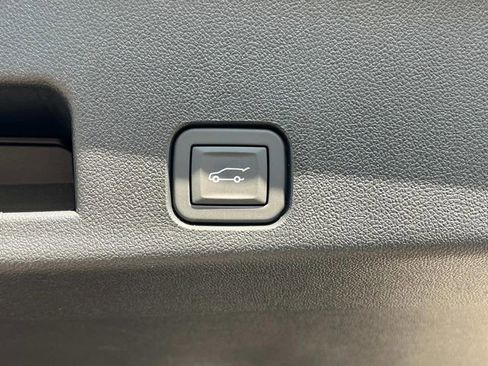 New 2026 Chevrolet Traverse RS FWD image 7