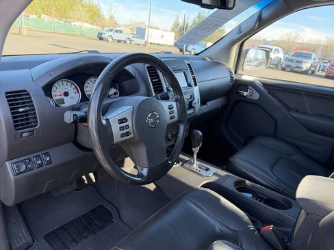 Used 2021 Nissan Frontier PRO-4X w/ Pro-4x Utility Package image 17