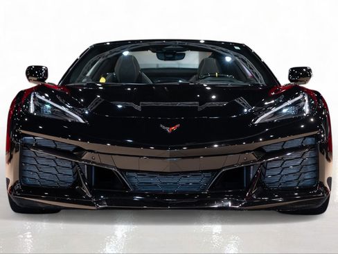 Used 2025 Chevrolet Corvette Z06 w/ Stealth Interior Trim Package RWD image 2