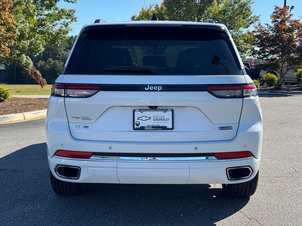 Used 2023 Jeep Grand Cherokee Overland AWD/4WD image 4