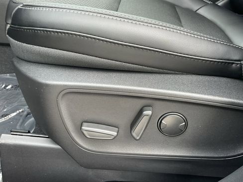 New 2026 Ford Escape SE image 19