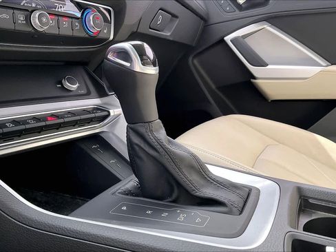 Used 2023 Audi Q3 2.0T Premium w/ Convenience Package image 17