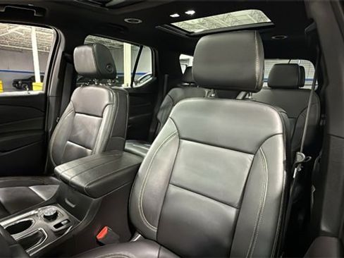 Certified 2023 Chevrolet Traverse LT w/ LT Premium Package image 13