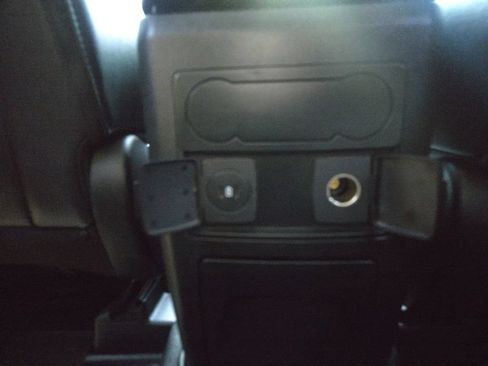 Used 2023 Ford Explorer XLT w/ Equipment Group 202A AWD/4WD image 19