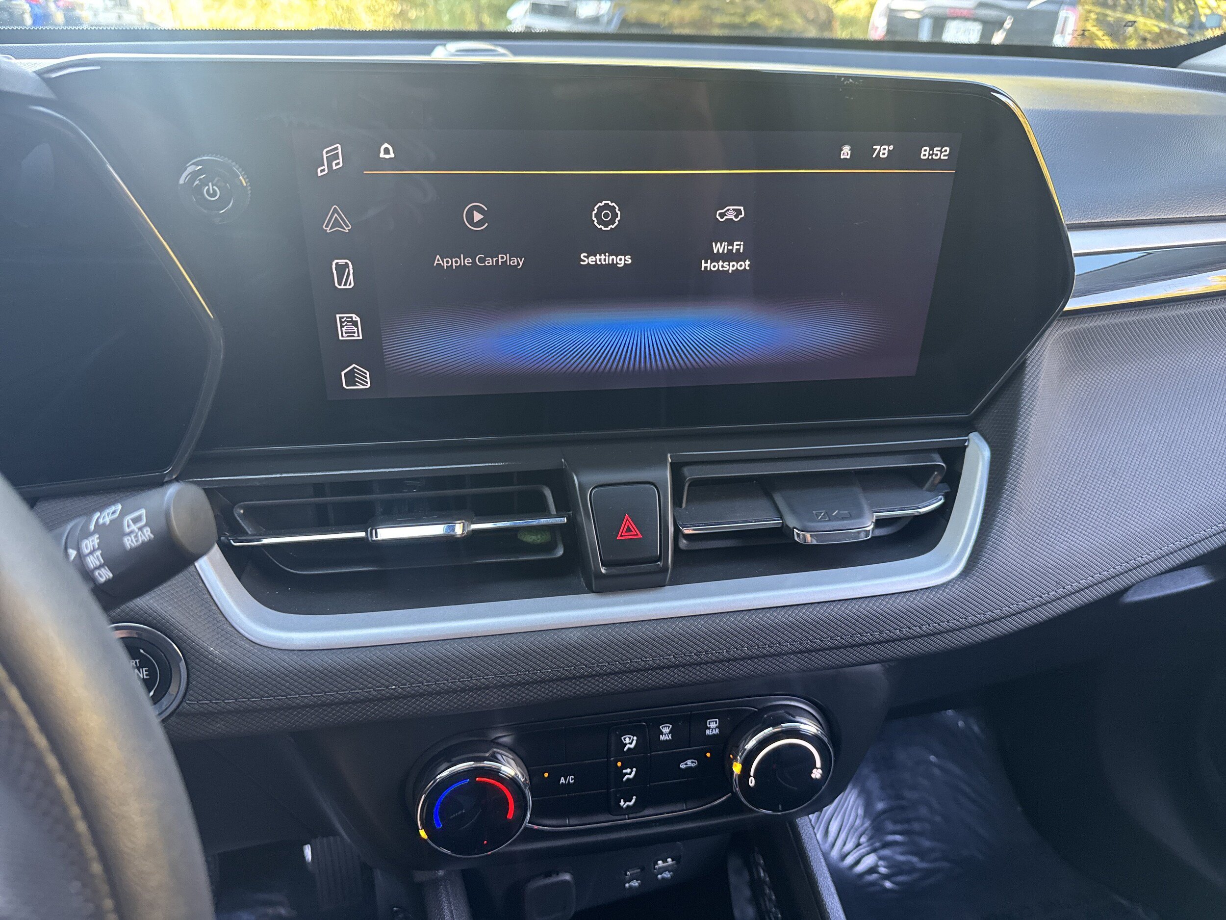 Used 2024 Chevrolet TrailBlazer LS FWD image 14