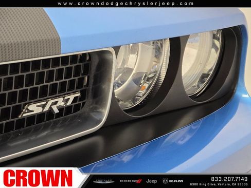 Used 2009 Dodge Challenger SRT8 w/ SRT Option Group II RWD image 12