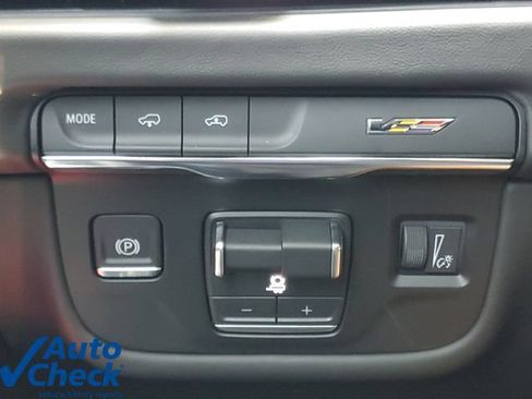 Certified 2026 Cadillac Escalade V w/ LPO, ONYX Package AWD/4WD image 31