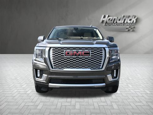 Used 2021 GMC Yukon Denali w/ Denali Ultimate Package AWD/4WD image 3