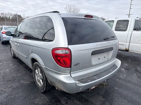 Used 2007 Dodge Grand Caravan SXT image 12