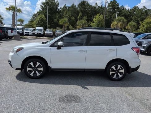 Used 2018 Subaru Forester 2.5i Premium w/ All-Weather Package AWD/4WD image 7