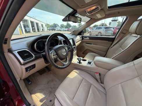 Used 2014 Jeep Grand Cherokee Overland w/ Advanced Technology Group AWD/4WD image 10