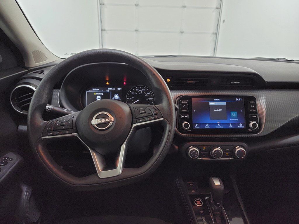 Used 2023 Nissan Kicks SV FWD image 12