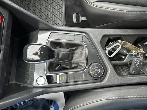 Certified 2024 Volkswagen Tiguan SE AWD/4WD image 17