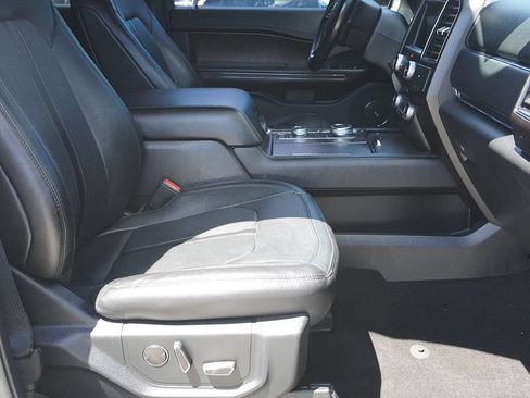 Used 2020 Ford Expedition Max Limited AWD/4WD image 30