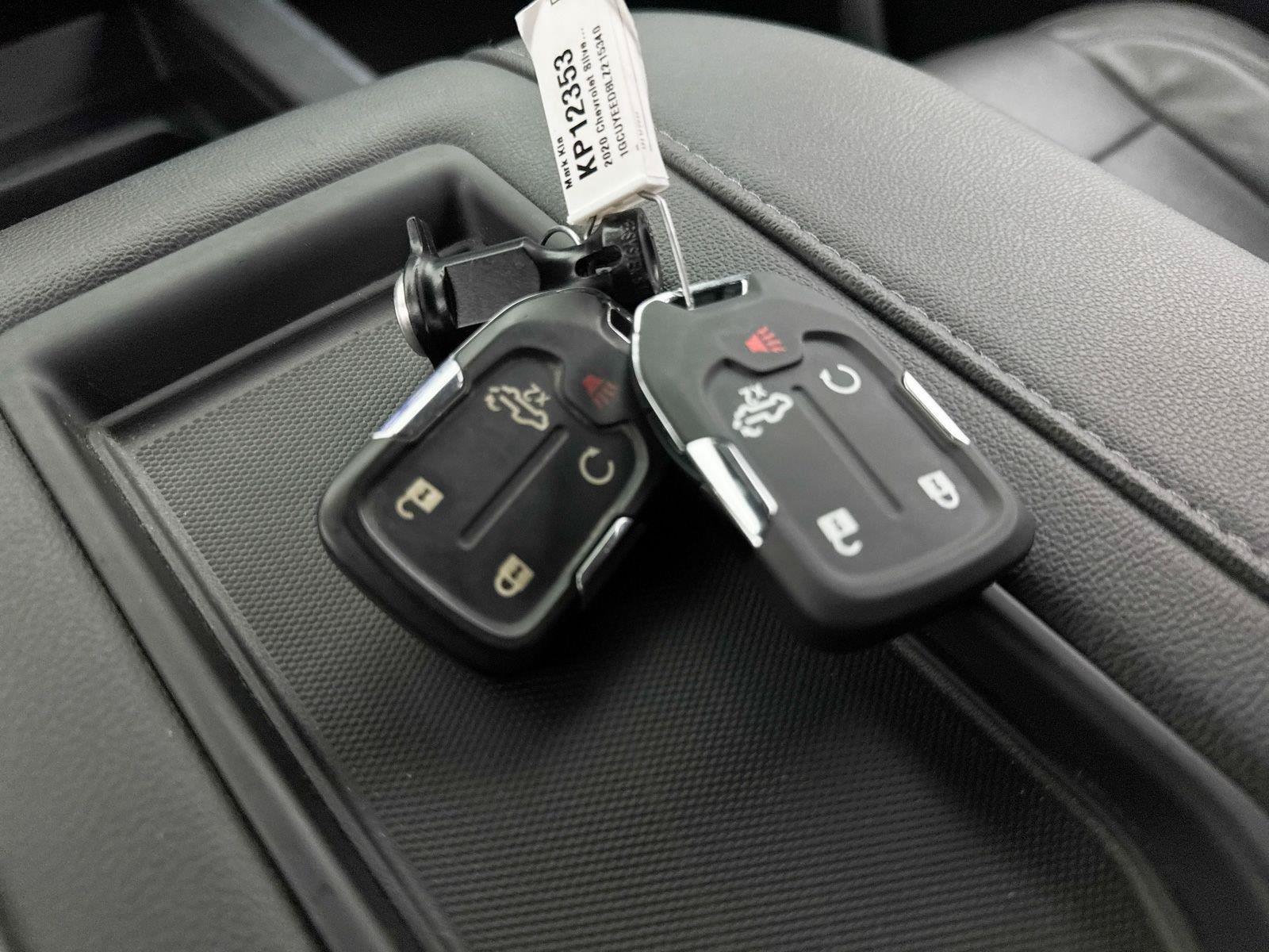 Used 2020 Chevrolet Silverado 1500 RST AWD/4WD image 34
