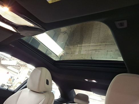 Used 2025 BMW 230i xDrive Coupe w/ Premium Package image 14