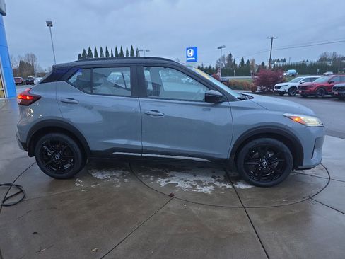 Used 2023 Nissan Kicks SR w/ SR Premium Package image 8
