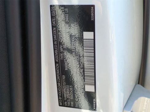 New 2025 Volvo XC90 B5 Core w/ Protection Package Premier image 34