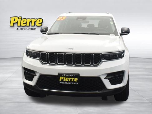 Used 2023 Jeep Grand Cherokee Laredo AWD/4WD image 6