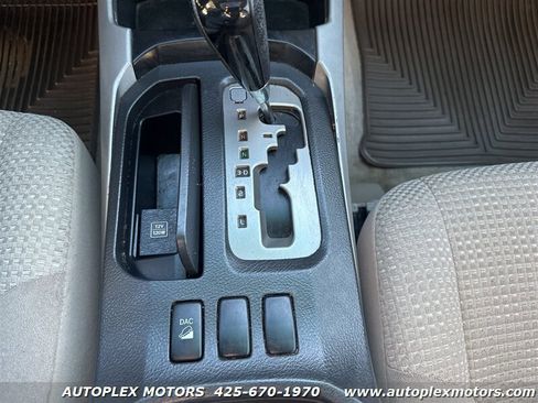 Used 2004 Toyota 4Runner SR5 image 29