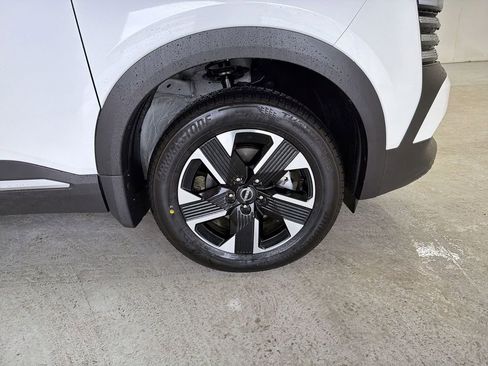 New 2026 Nissan Kicks SV w/ SV Premium Package image 14