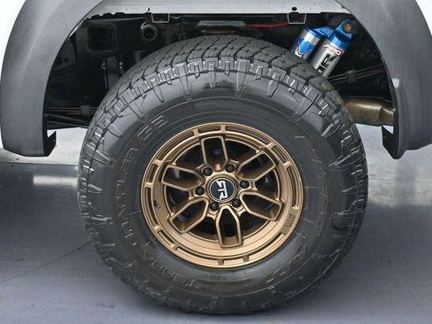Used 2018 Ford F150 Raptor w/ Equipment Group 802A Luxury AWD/4WD image 41