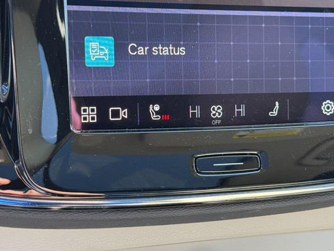 Certified 2023 Volvo XC40 B5 Plus w/ Driver Assist Package image 21