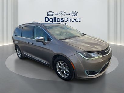 Used 2018 Chrysler Pacifica Limited w/ Advanced Safetytec Group