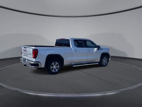 Used 2021 GMC Sierra 1500 SLT w/ X31 Off-Road Package image 8