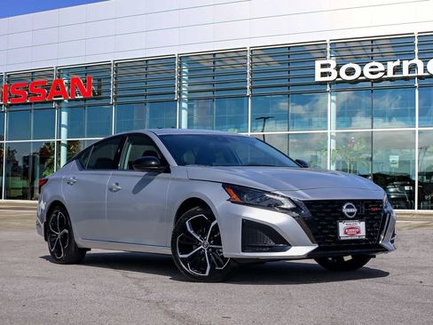 New 2025 Nissan Altima 2.5 SR w/ SR Premium Package image 1
