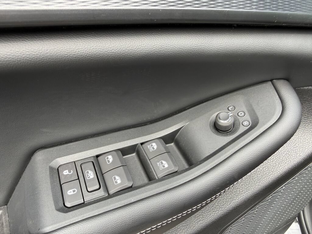 New 2027 Jeep Grand Cherokee Laredo AWD/4WD image 18