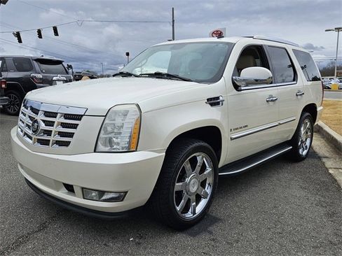 Used 2007 Cadillac Escalade AWD w/ Information Package image 3
