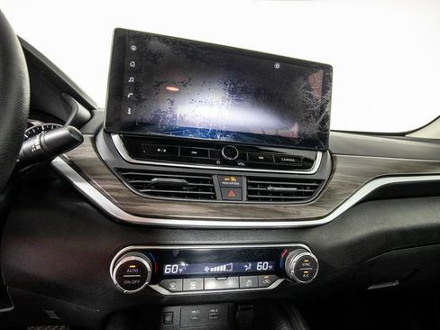 Used 2025 Nissan Altima 2.5 SV w/ SV Special Edition Package FWD image 26